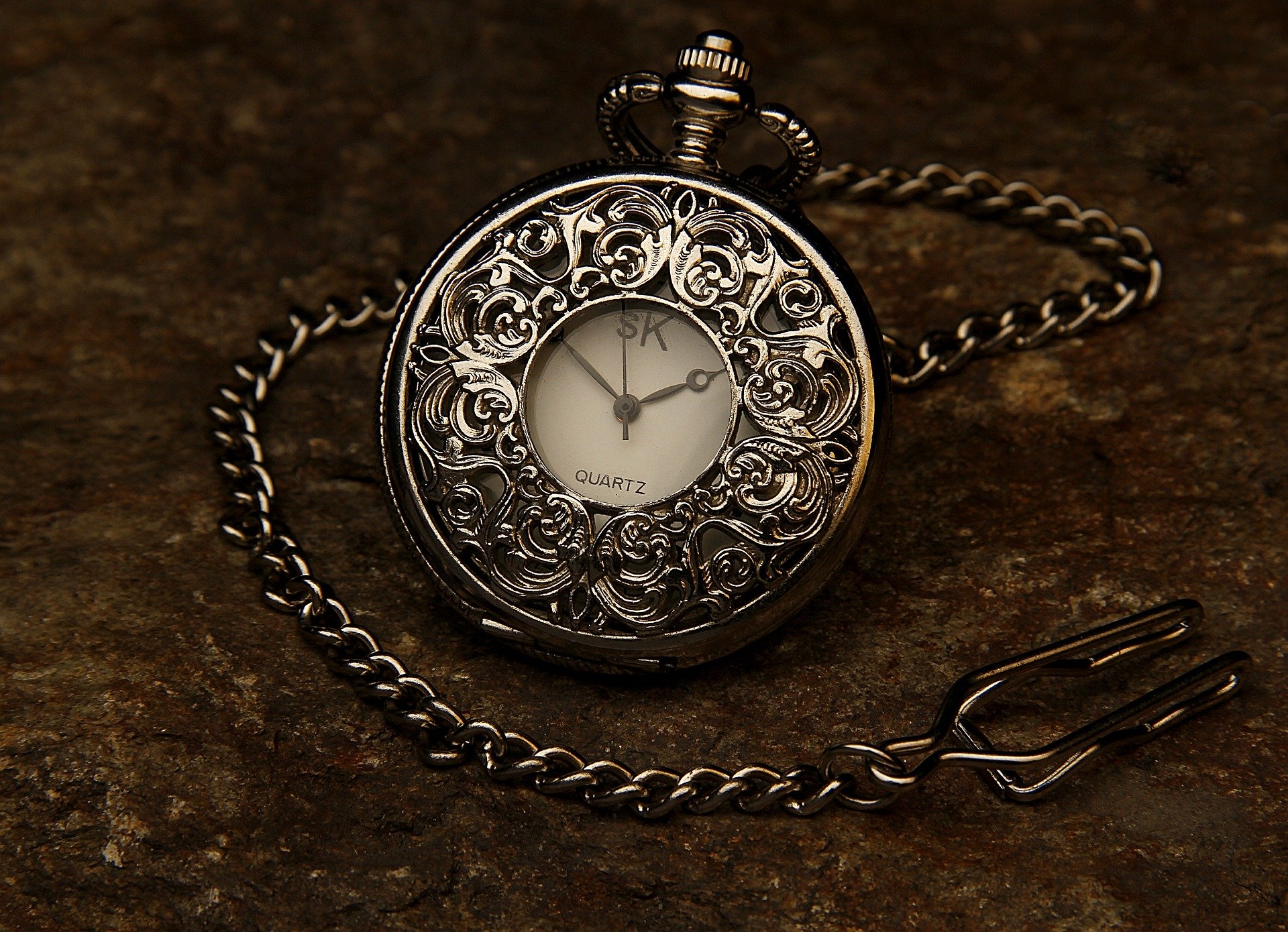 Reparación de relojes de bolsillo antiguos